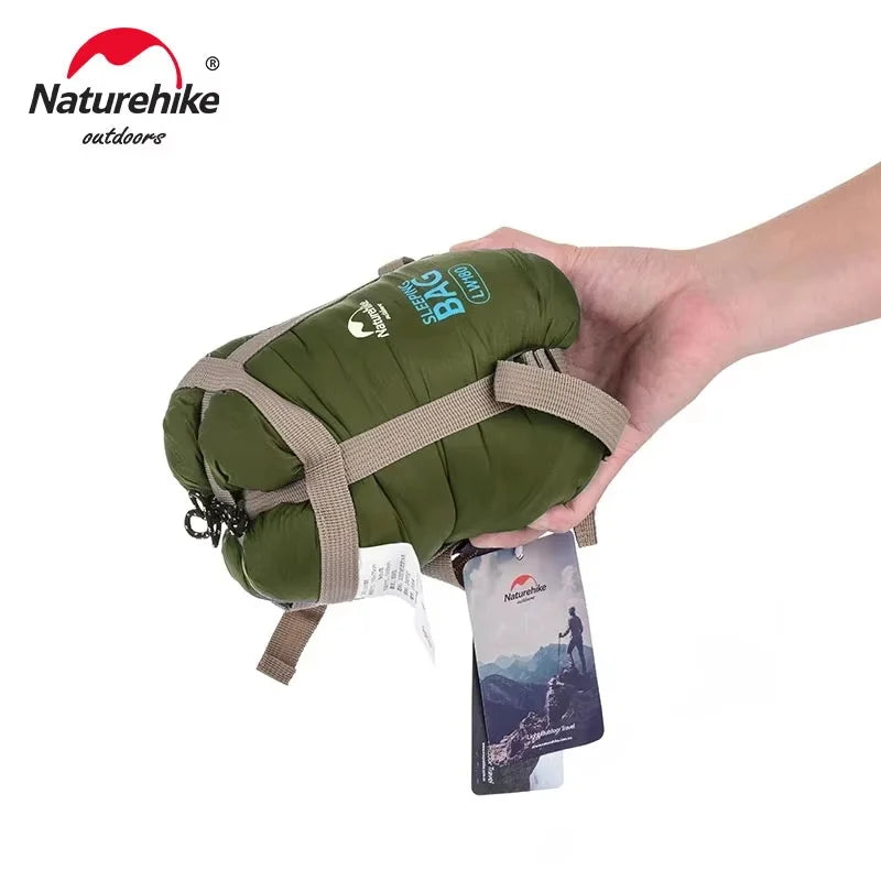 Conception polyvalente : sac de couchage, couverture ou sac double